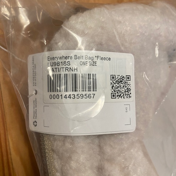 NWT Lululemon Ivory/Trench Everywhere Fleece Belt Bag - Picture 7 of 7